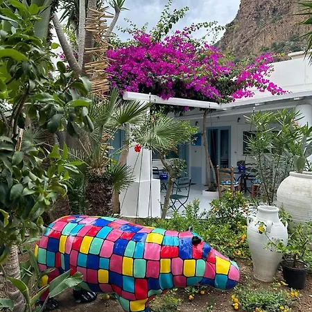 Art Bed & Breakfast