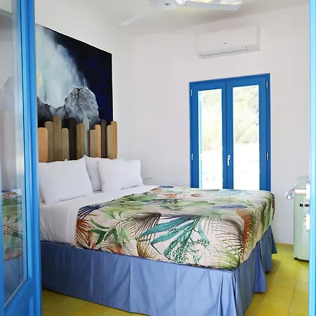 Art 3* Panarea