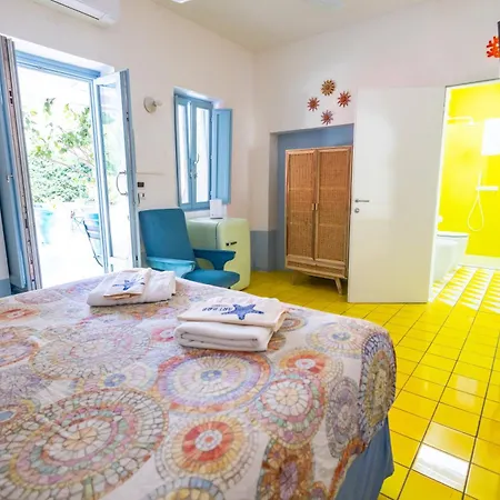 Bed and Breakfast Art