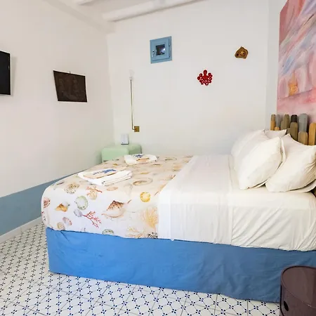 Bed and Breakfast Art