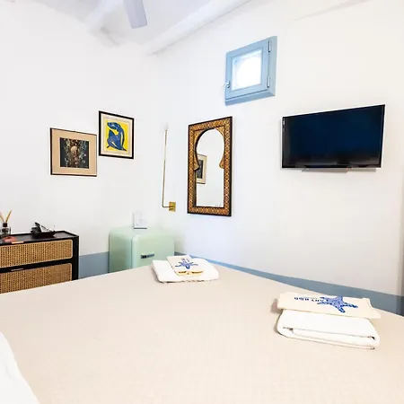 Bed & Breakfast Art 3*