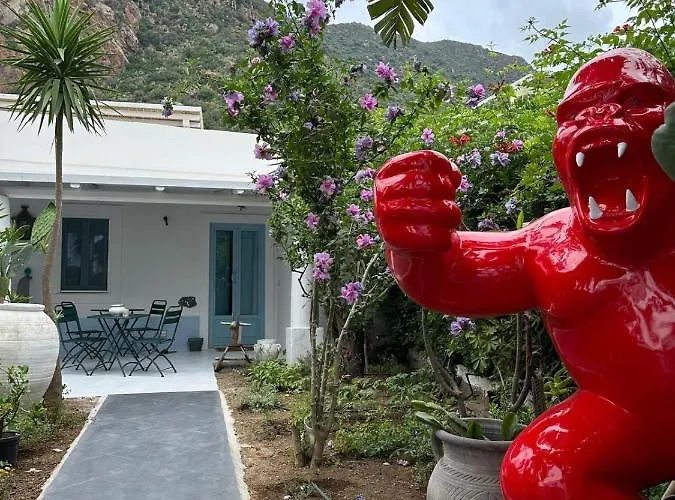 Bed & Breakfast Art 3*